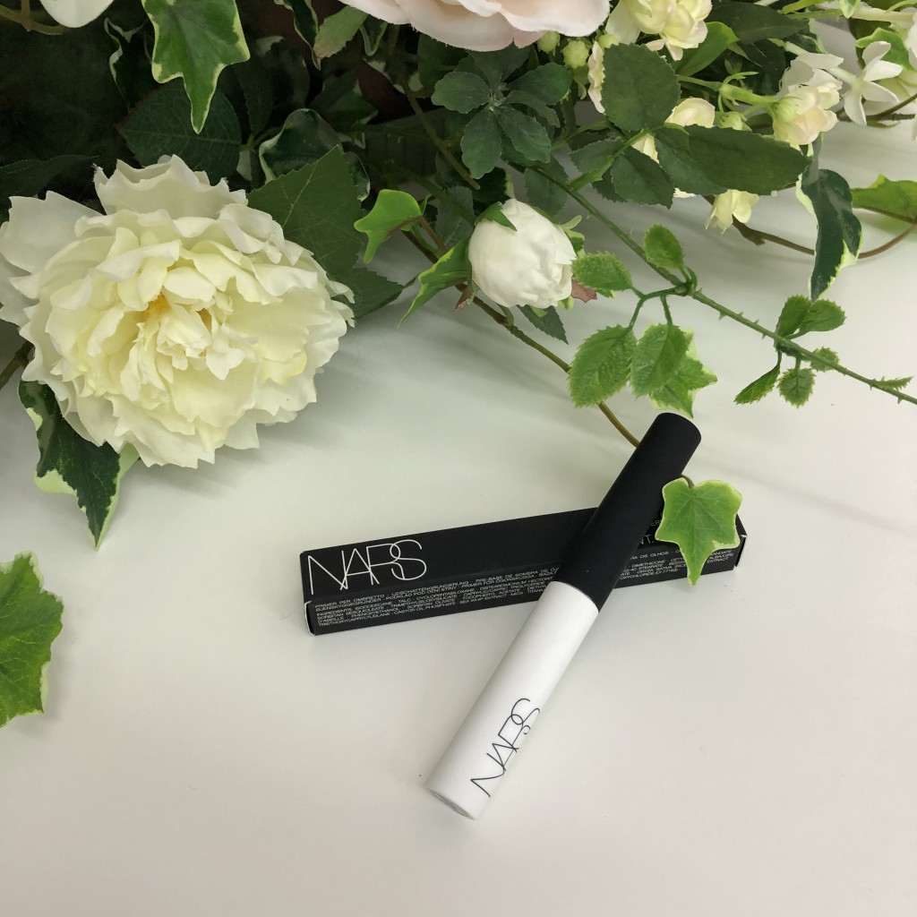 NARS　スマッジプルーフ　アイシャドーベース
